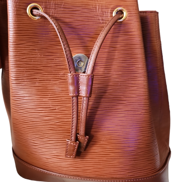 VALENTINO GARAVANI 🎒 - Picture 11 of 17